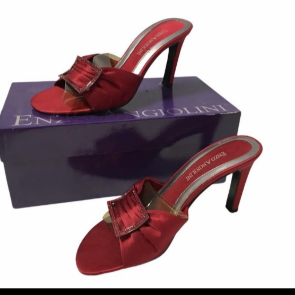 Enzo Angiolini Pumps